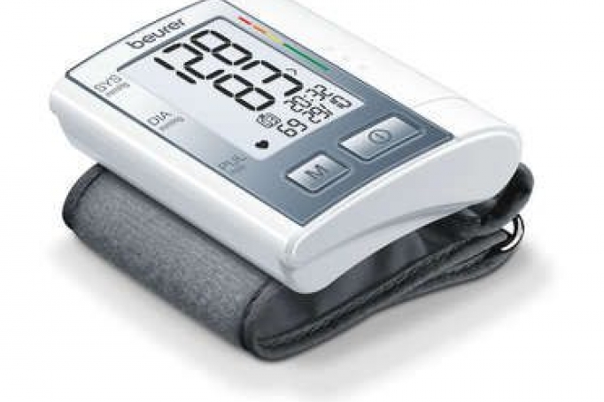 Máy Đo Huyết Áp Cổ Tay Beurer BC40