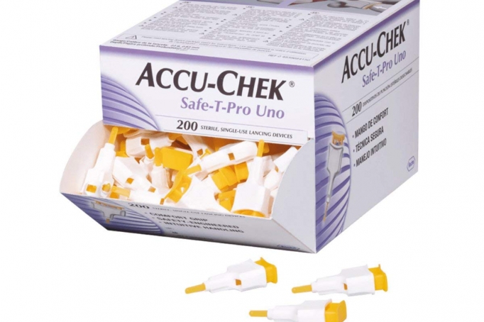Hộp 200 kim lấy máu vô trùng Accu-Chek Safe-T-Pro Uno. 