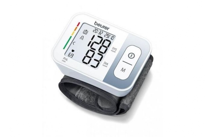 Máy Đo Huyết Áp Cổ Tay Beurer BC28