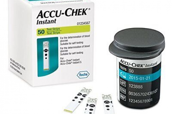  Hộp 50 que thử đường huyết Accu-Chek Instant